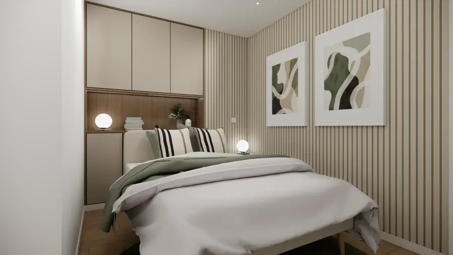 Quarto com parede ripada e roupa de cama verde